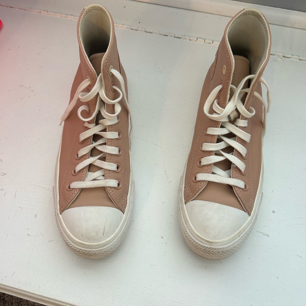 Converse All Star High-Tops in Blush and White